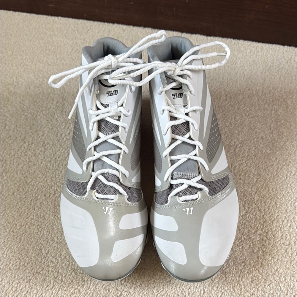 Men's Lacrosse Cleats Shoes in Gray and White